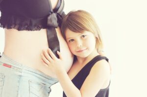 脂肪吸引が妊娠に与えるお腹への影響とは？